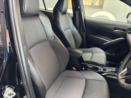 2024 Toyota Corolla Cross - thumbnail 5