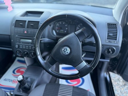 2010 Volkswagen Polo - thumbnail 9