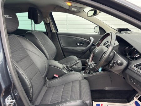 2016 Renault Megane - thumbnail 5