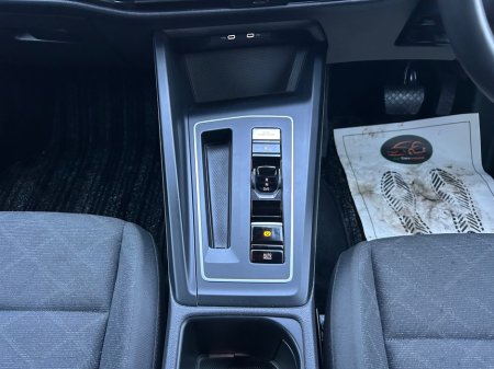 2024 Volkswagen Golf Volkswagen Golf Style DSG 2.0 TDI 2024 €30,950 thumbnail