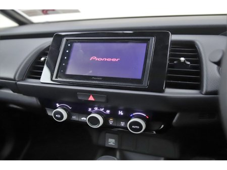 2022 Honda Fit 1.5 HEV E-CVT *CARPLAY*ANDROID*REVERSE CAM*PARK SENSORS* €19,280 thumbnail