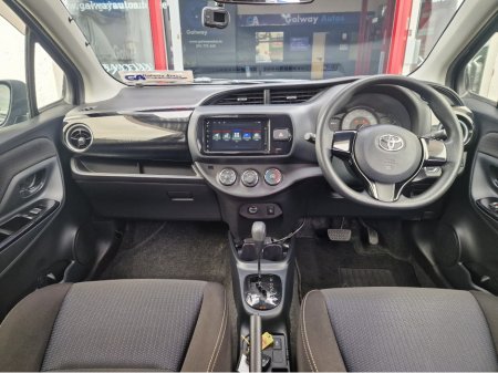 2018 Toyota Yaris - thumbnail 25