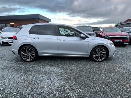 2021 Volkswagen Golf 1.0 TSI 90HP €19,850 thumbnail
