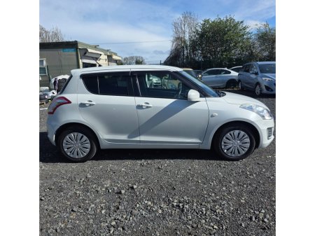 2016 Suzuki Swift - thumbnail 9