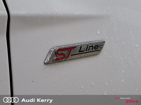 2018 Ford Focus - thumbnail 28