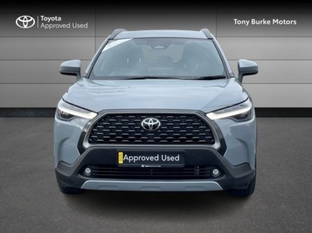 2025 Toyota Corolla CROSS - Save EUR 5,000 - LunaSport - 1.8 Hybrid - Automatic - EUR 190 Tax // Front Electric Windows // Rear Electric Windows // Electric Mirrors // Power Folding Mirrors // Finger Tip Stereo Controls €39,980