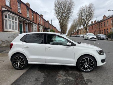 2013 Volkswagen Polo - thumbnail 4