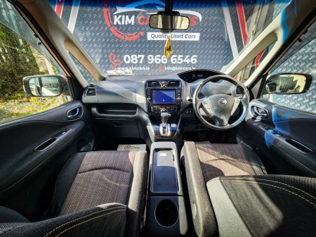 2015 Nissan Serena - thumbnail 10