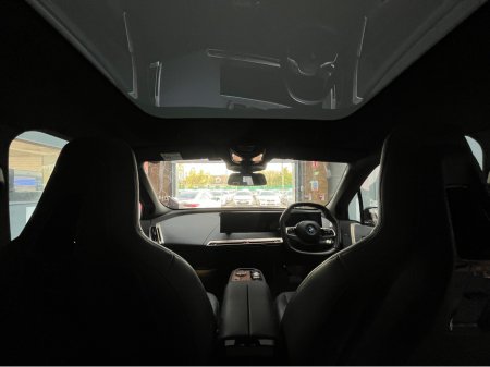 2023 BMW iX - thumbnail 17