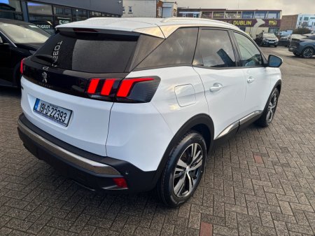2019 Peugeot 3008 1.2 PureTech 130bhp Allure €18,950 thumbnail