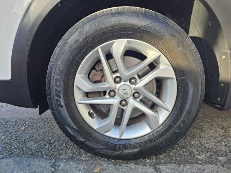 2017 Hyundai Tucson 1.7 CRDI, COMFORT MODEL, LOW MILEAGE, FINANCE, NATIONWIDE WARRANTY, 5 STAR REVIEWS €14,995 thumbnail