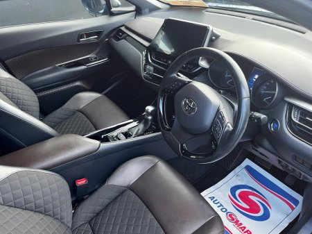 2018 Toyota C-HR Toyota CHR 1.8 self charging hybrid, fully loaded with spec €19,800 thumbnail