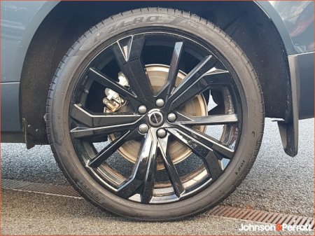 2025 Volvo XC60 T6 350bhp AWD PHEV Plus Black Edition €69,900 thumbnail