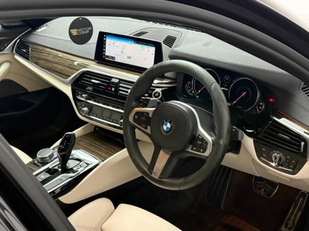 2018 BMW 5 Series 530E M SPORT €24,990 thumbnail