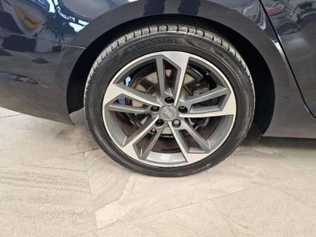 2017 Audi A4 - thumbnail 4