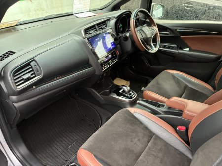 2017 Honda Fit 1.5i Petrol Hybrid L Automatic €13,500 thumbnail