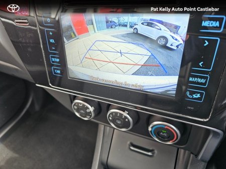 2018 Toyota Corolla - thumbnail 14