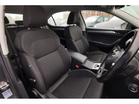 2023 Skoda Superb - thumbnail 9