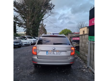 2013 Skoda Superb 2.0 TDI 170hp Elegance €7,450 thumbnail