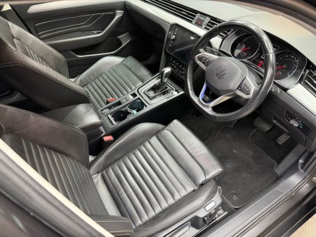 2022 Volkswagen Passat GTE S-A DSG €25,450 thumbnail