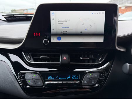 2023 Toyota C-HR HYBRID..#12 MONTH WARRANTY INCLUDED .. FINANCE AVAILABLE €22,750 thumbnail