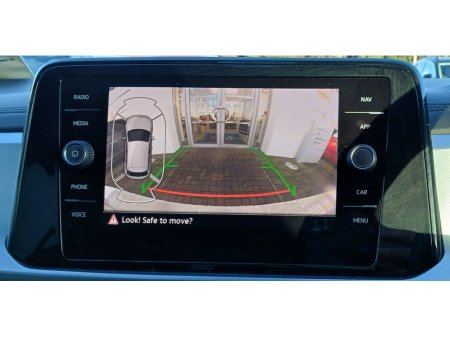 2023 Volkswagen T-Roc LIFE 2.0TDI 116HP *APP CONNECT, REVERSING CAMERA & MORE!* thumbnail