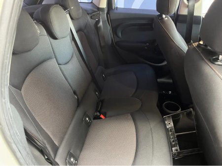 2017 MINI Cooper - thumbnail 11