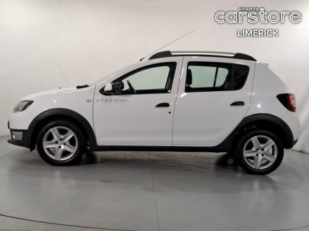 2015 Dacia Sandero Stepway TCe 90 S&S SIGNATURE €10,380 thumbnail