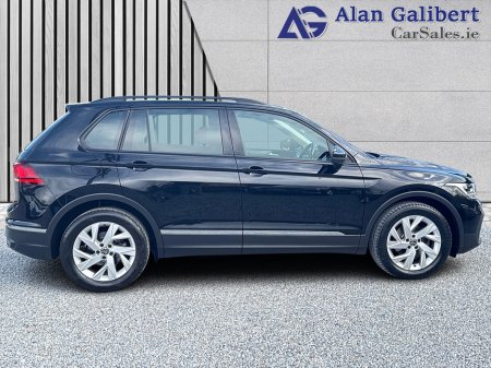 2021 Volkswagen Tiguan LIFE 2.0 TDI €133 PW €27,995