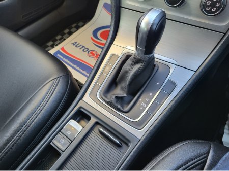 2015 Volkswagen Golf (2yr warranty) 1.2 petrol Auto estate 76308 €12,999 thumbnail