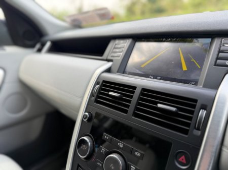 2017 Land Rover Discovery Sport - thumbnail 14