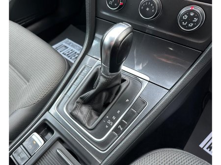 2017 Volkswagen Golf 1.6 TDI SE DSG 115PS AUTO €14,900 thumbnail