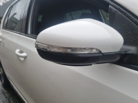 2010 Volkswagen Golf 2.0 TSI 4MOTION R €8,750 thumbnail