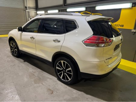 2017 Nissan X-Trail - thumbnail 3