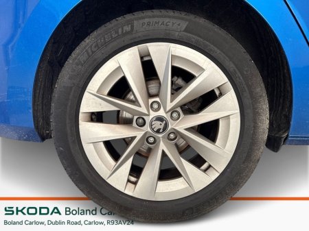 2025 Skoda Octavia - thumbnail 5