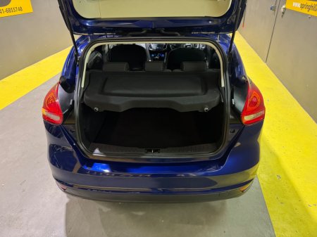 2015 Ford Focus - thumbnail 27