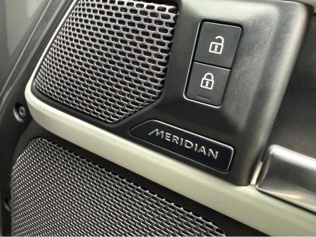 2021 Land Rover Defender - thumbnail 22