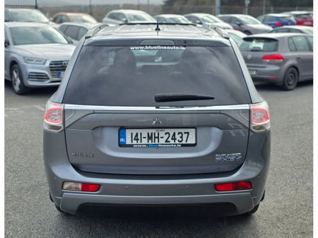 2014 Mitsubishi Outlander - thumbnail 4