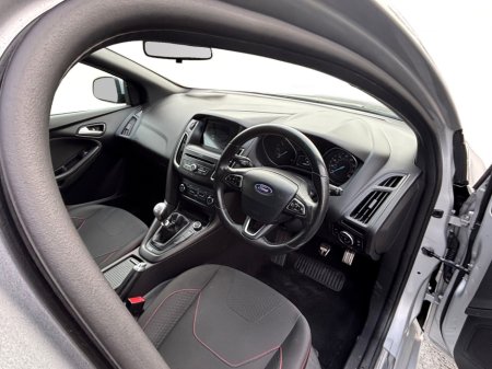 2018 Ford Focus 1.5 TDCI ST-LINE 120PS 5 5DR €14,350 thumbnail