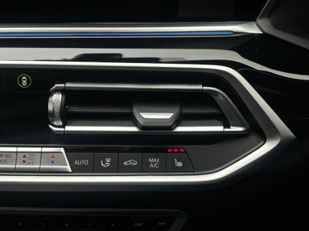 2022 BMW X5 45E M SPORT XDRIVE €66,990 thumbnail