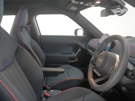 2025 MINI Aceman E €31,900 thumbnail