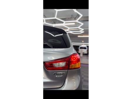 2014 Mitsubishi ASX - thumbnail 13