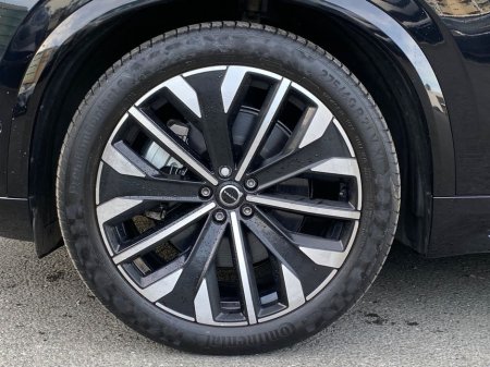 2025 Volvo XC90 - thumbnail 10