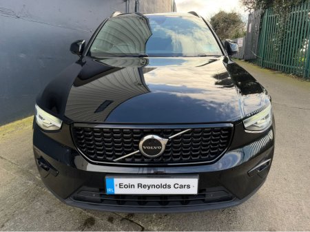 2023 Volvo XC40 - thumbnail 2