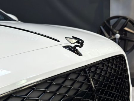 2025 Bentley Flying Spur - thumbnail 4