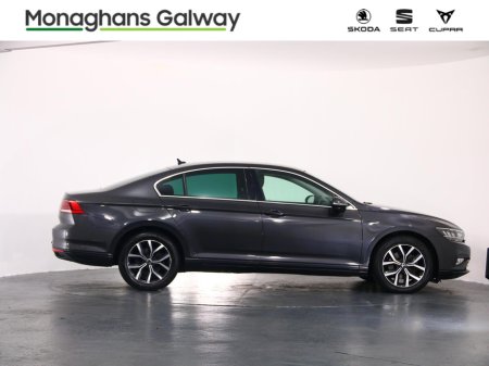 2020 Volkswagen Passat - thumbnail 2