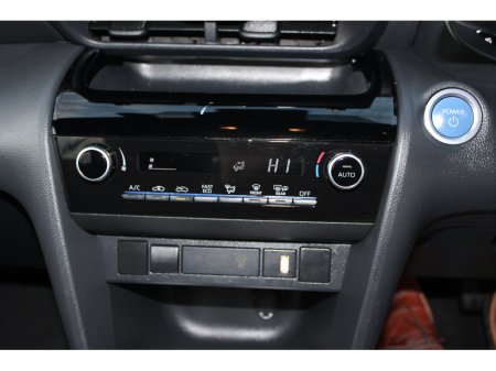 2023 Toyota Yaris Cross 1.5 Hybrid CVT Luna Sport €28,950 thumbnail