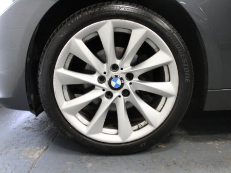 2018 BMW 3 Series - thumbnail 32