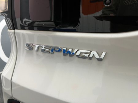 2019 Honda Stepwagon - thumbnail 7