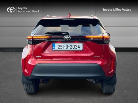 2025 Toyota Yaris Cross YARIS CROSS L-SPORT MONO €35,950 thumbnail